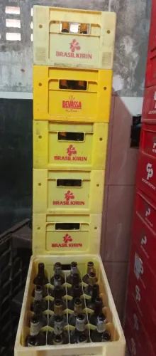 Caixas de cerveja schin litrinho