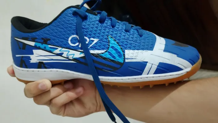 Chuteira masculino para sintético