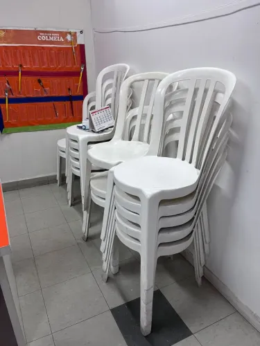 Cadeira de Plástico