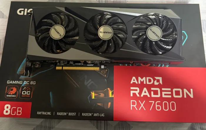 Placa de Vídeo RX 7600 8GB DDR6 Gigabyte com NF