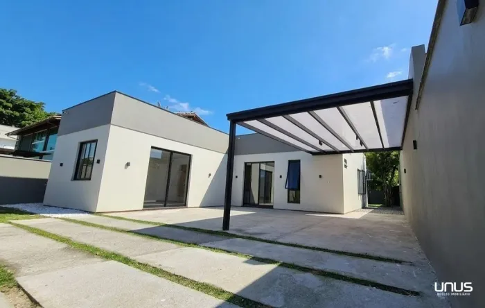 Casa à venda em Carianos, Florianópolis
