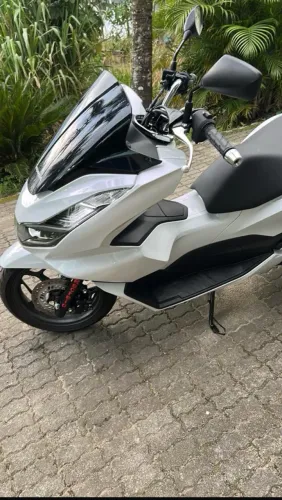 PCX Linda - Moto de mulher