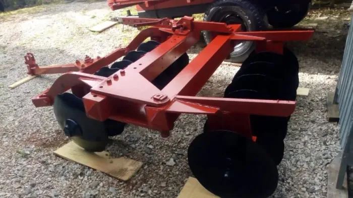Grade Aradora Niveladora 14 Discos - implemento agrícola para trator