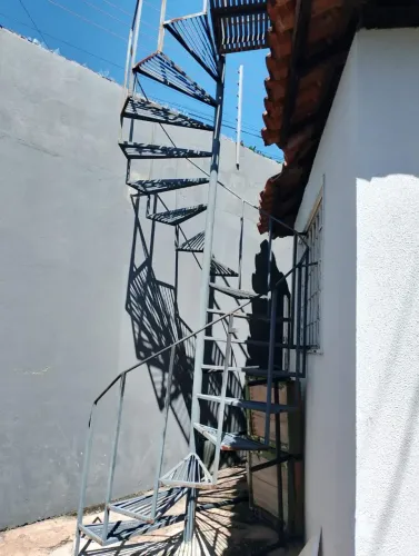 Escada ferro caracol 4metros