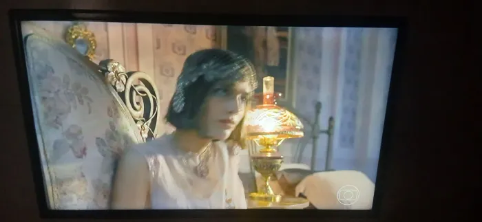 Tv 32 polegadas semi nova 500 reais chama no.pv
