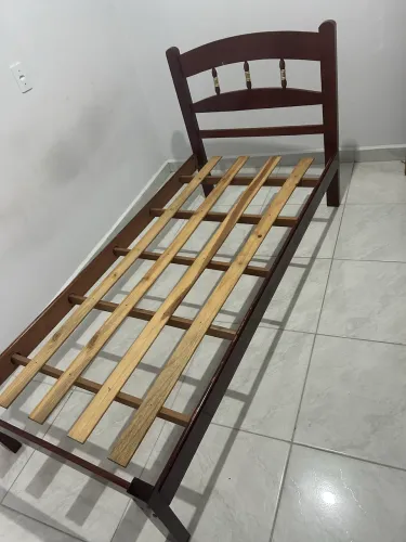 Colchão + cama por R$100