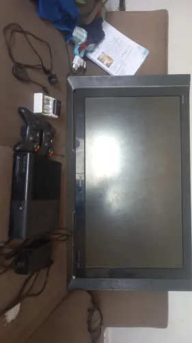 Tv de 42 + xbox 360 2 controles