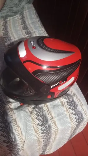Capacete novo