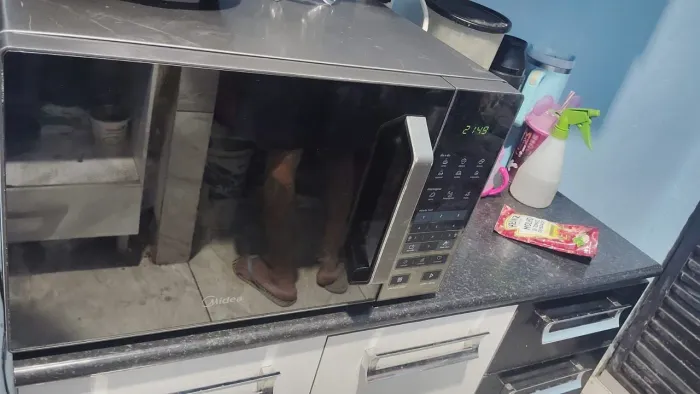 Microondas espelhado midea 35 litros