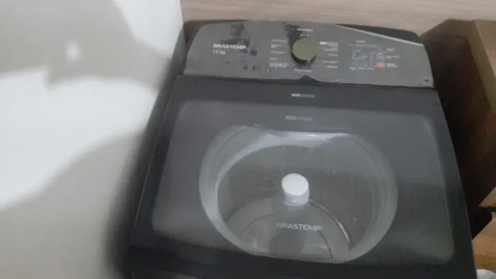 Vendo máquina de lavar Brastemp nova porém com detalhe na placa