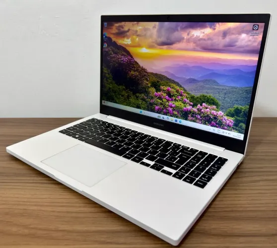 NOTEBOOK SAMSUNG BOOK - INTEL I3 11ª GTH - MEMÓRIA 8GB - SSD 256GB - GARANTIA 6 MESES.