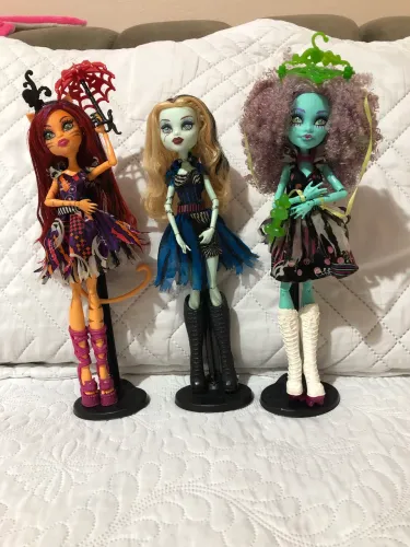 Lote Monster High Toralei Frankie e Honey Swamp