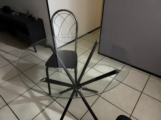 Mesa jantar tampo de vidro usada