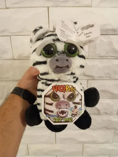 Feisty Pets zebra original Idiotic Ian