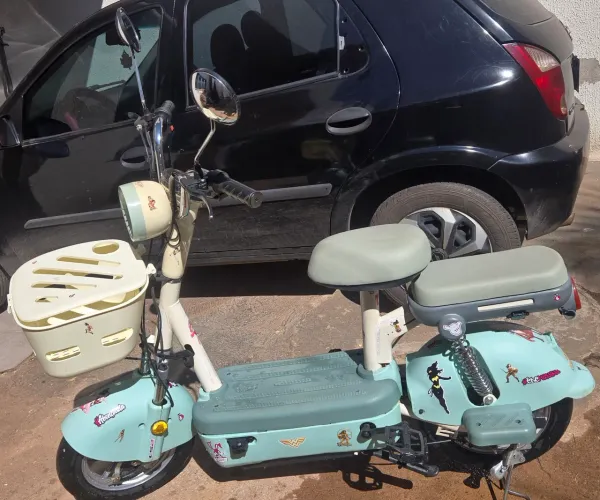 Vendo scooter elétrica modelo2025