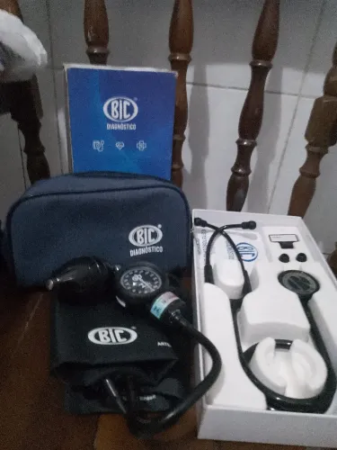Combo Esfigmo e Estetoscópio BIC (preto/ arco íris)
