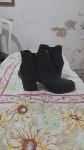 Bota Semi nova 