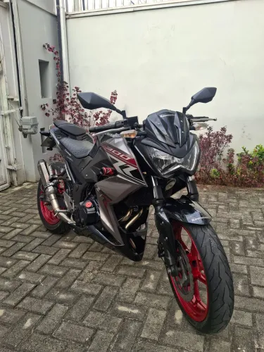 Kawasaki Z300 Edição exclusiva  - Baixa KM