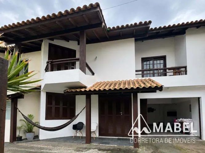 APARTAMENTO DE TEMPORADA EM FRENTE À PRAIA CENTRO DE GAROPABA