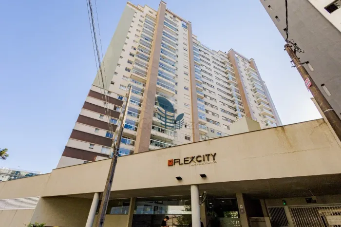 Apartamento com 03 quartos e 2 vagas de garagem no Cristo Reis - Curitiba/PR