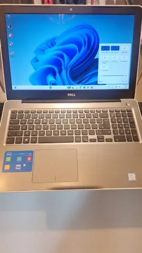 Notebook Dell Inspiron 15 Core i7 + Pl de Vídeo 4GB R7 M440