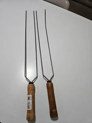 Espeto duplo para churrasqueira 