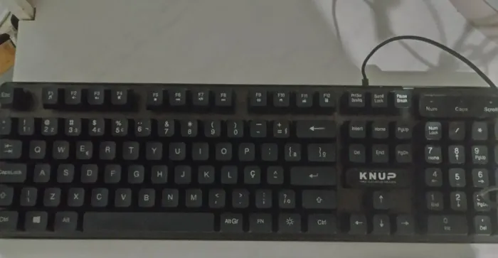 Teclado 120% semi-mecanico estado excelente