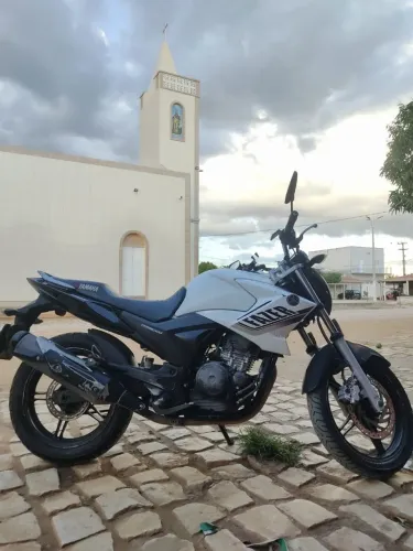 MOTO FAZER 250
