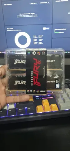Vendo Kit Memória Kingston Fury DDR4 RGB ? 32GB (2x16GB)