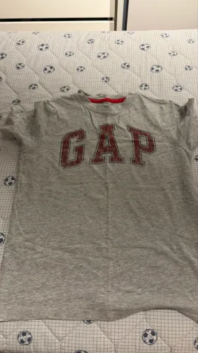 Camiseta GAP infantil - M