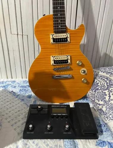 Vendo guitarra, amplificador e pedaleira