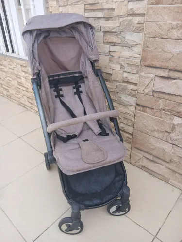 Carrinho de bebê burigotto passeio, monta e desmonta, cabe em qualquer lugar ótimo custo