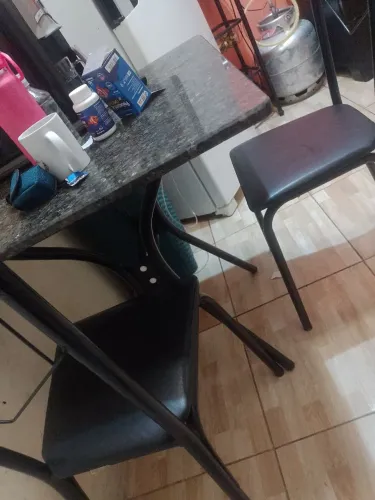 Mesa 4 cadeiras chama no a negócioa ZAP *01 Samuel