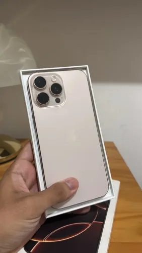 iphone 16 pro max 256gb - Muito novo - Aceito propostas!! pego seu inferior