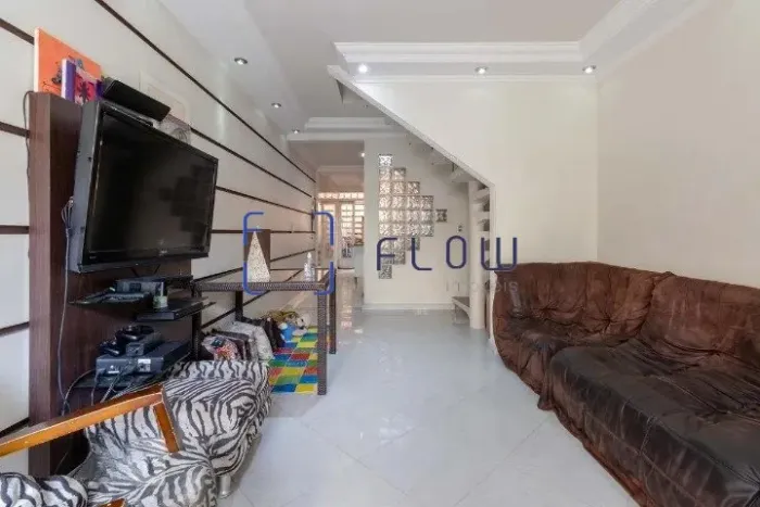 Casa Para Venda e Locação Vila Nova Conceição, 3 Quartos, 2 Vagas, 216m²