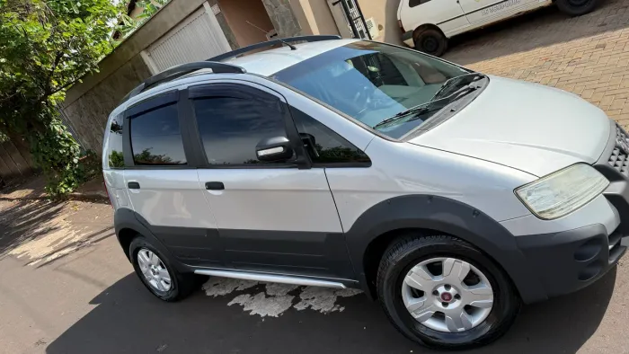 Fiat Idea Adv./ Adv.lock.dualogic 1.8 Flex 5P 2010