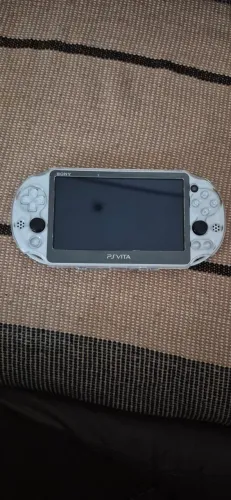 Ps vita slim desbloqueado (defeito na entrada de carregamento))