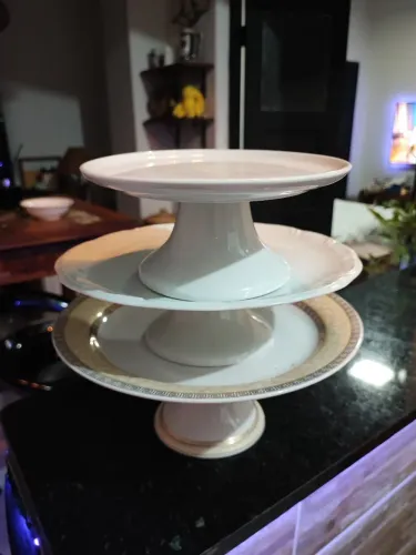 Conjunto 3 Pratos com Pé ? Porcelana Schmidt ? Elegante