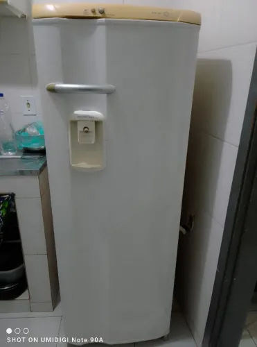 Vendo geladeira Eletrolux 