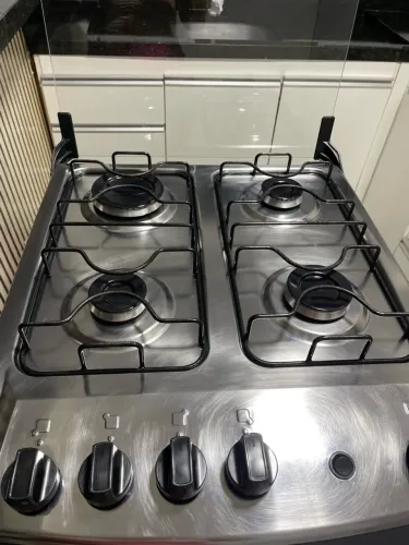 Fogão semi novo 