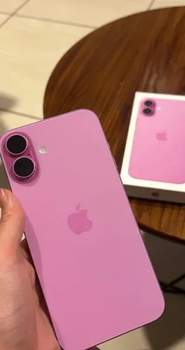 iPhone 16 plus rosa