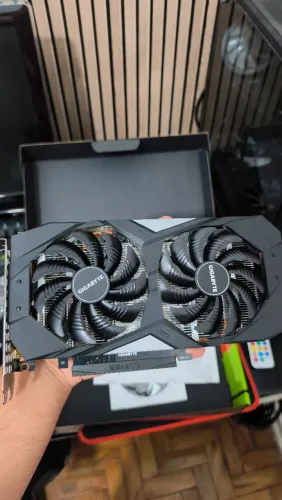 GTX 1660 Super Gigabyte - 6gb VRAM