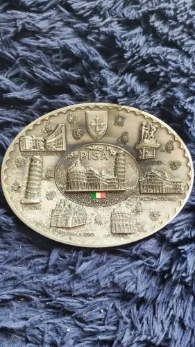 Placa Decorativa Metálica da cidade de Pisa, Itália.