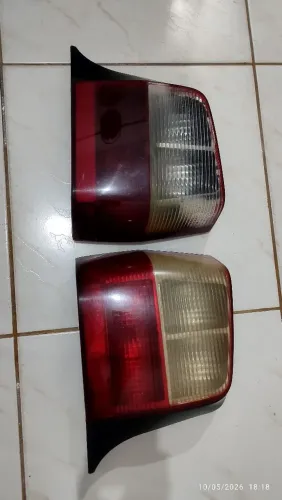 Lanterna traseira do Fiat uno 2004 a 2013