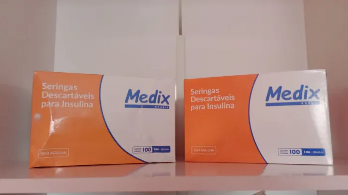 2 caixas de Seringa descartável para insulina, sem agulha, 1 ml, 100 unidades. Medix