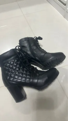 Bota coturno super confortável - Moncite