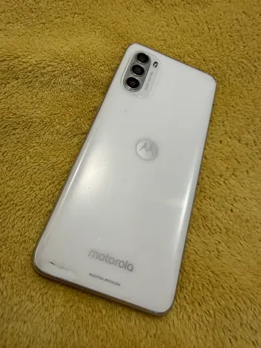 Motorola G52