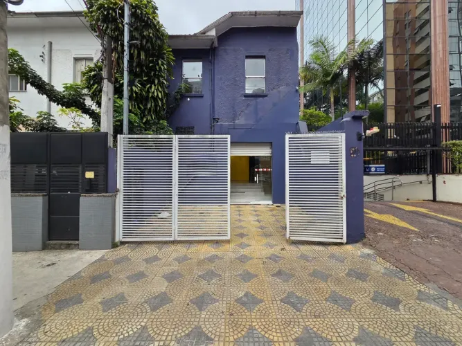 Sobrado Comercial para aluguel tem 200 metros quadrados com 8 salas em Paraíso - São Paulo