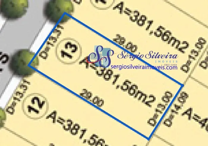 Lote nascente com 381,56m² em Eusébio