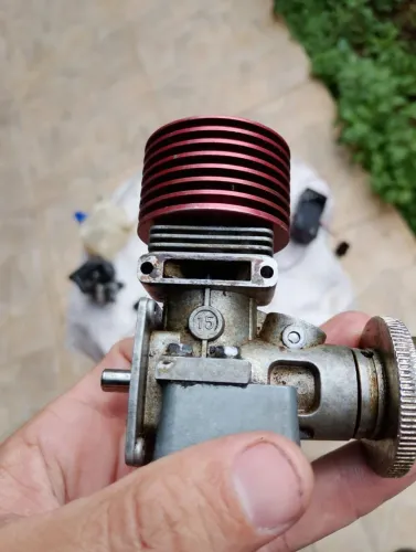 Motor automodelo Tamiya 15 e peças